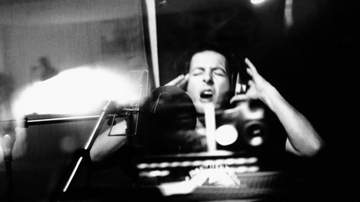 Song Premiere: Joe Strummer & the Mescaleros, 'Johnny Appleseed' (Live)