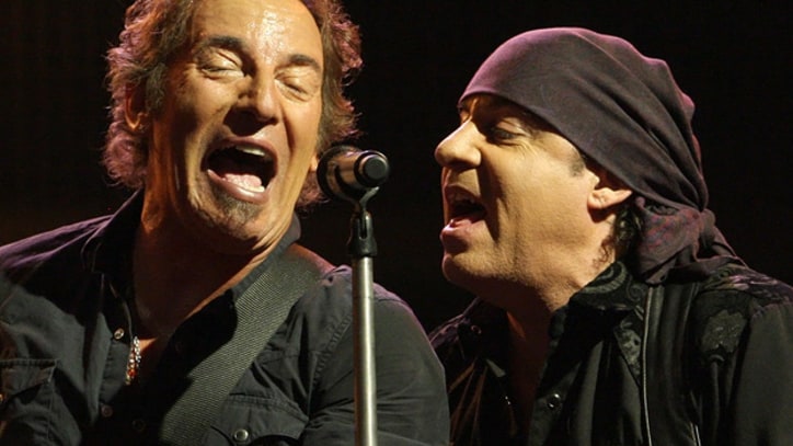 The E Street Band Keep Rolling in '09