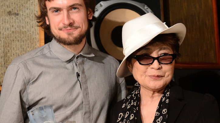 Yoko Ono Calls for 'Immediate Release' of Pussy Riot