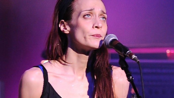 Texas Sheriff's Department to Fiona Apple: 'Just Shut Up and Sing'