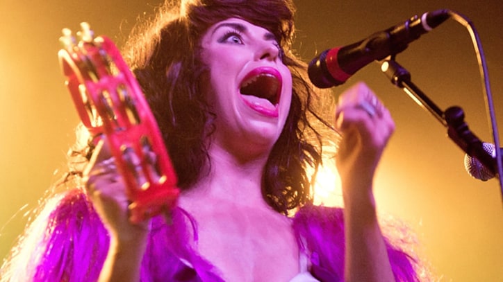 Kimbra Shows Lots of Pizzazz, Less Restraint in L.A.