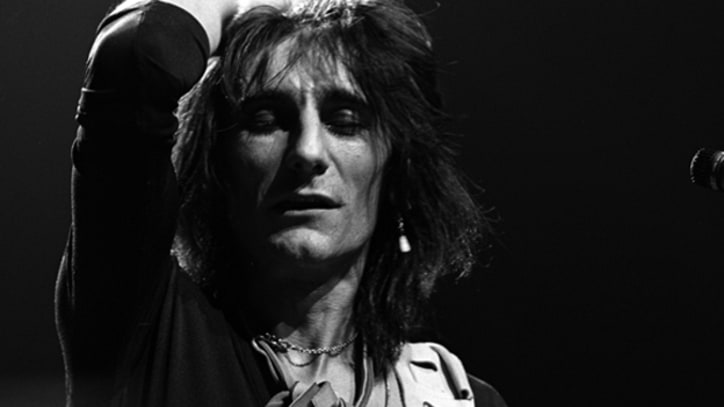 Ron Wood Sticks His Neck Out