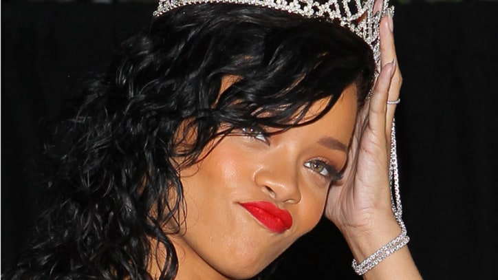 Rihanna Reteaming With Chris Brown, Eminem on 'Unapologetic' Album
