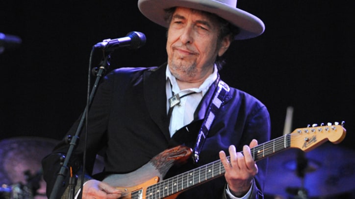 Bob Dylan's Mystery Blues Jam Stirs Fan Debate