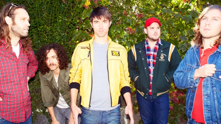 Free Energy Perfect Their Power-Pop in 'Hangin'' - Premiere