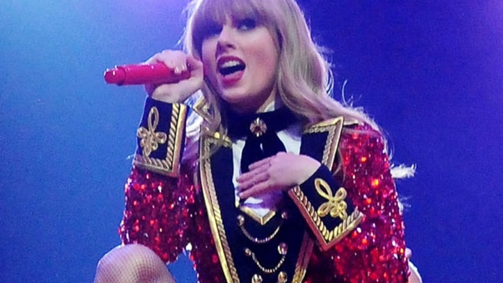 On the Charts: Taylor Swift Stays on Top, One Direction Jump the Gun