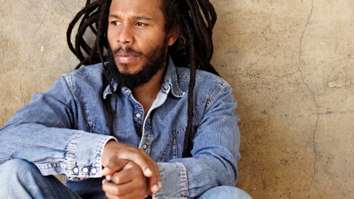Ziggy Marley Nurses a Broken Heart on a 'Beach in Hawaii' (Live) - Premiere