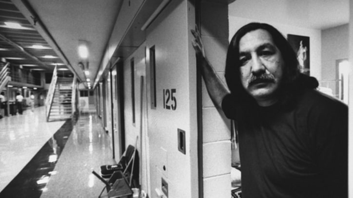 Jackson Browne, Common, Pete Seeger and More Rally to Free Leonard Peltier
