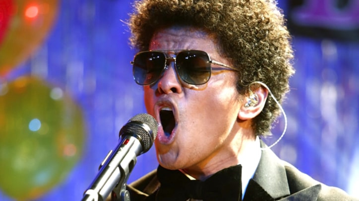 Bruno Mars' 'Locked Out of Heaven' Sets Charts Record
