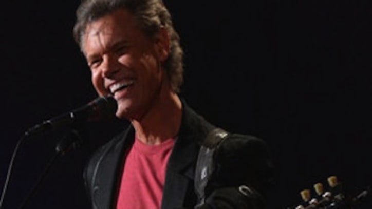 Randy Travis Pleads Guilty To DWI; Sentenced To Rehab, Probation