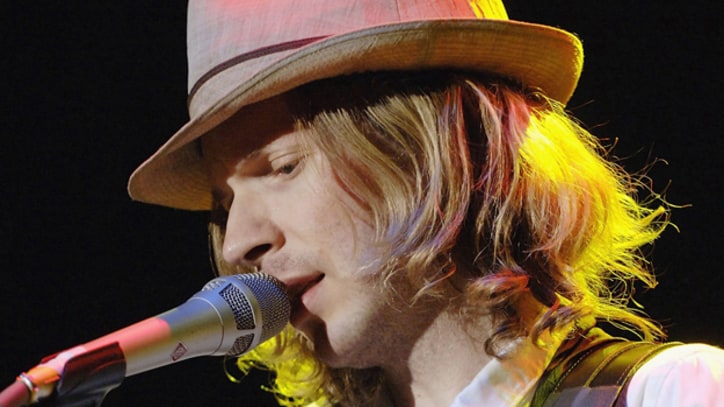 Beck Remakes Bowie's 'Sound and Vision' With 'No Limitations'
