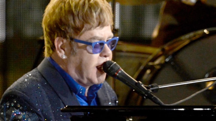 Elton John, Mumford & Sons Lead Tribute to Levon Helm at Grammys