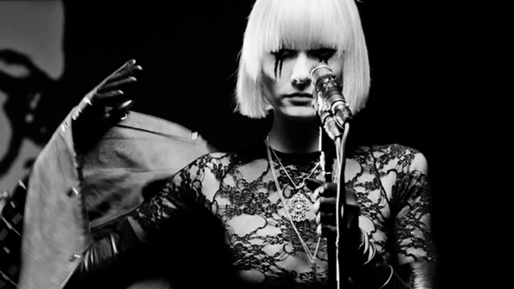'Traps' by Dark Horses - Free MP3