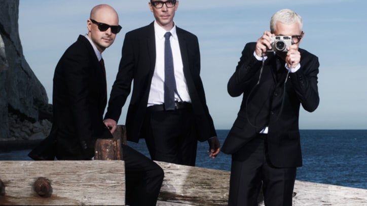 Above and Beyond Bliss Out on 'Mini-Mix'