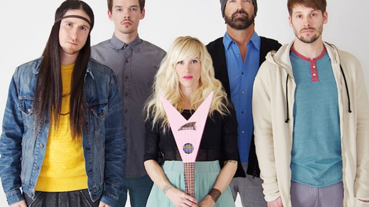 Walk Off the Earth Ready for Victory on 'R.E.V.O.' – Album Premiere