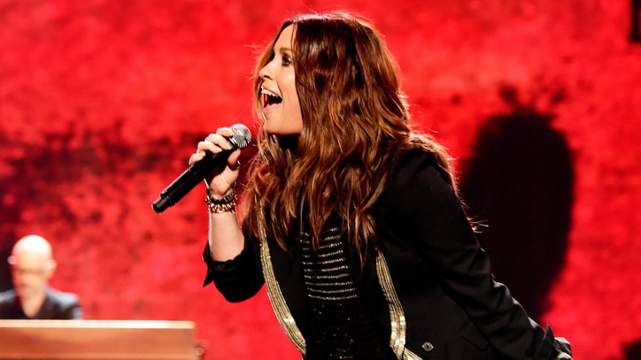 Alanis Morissette's Manager Admits to Defrauding Singer of Millions