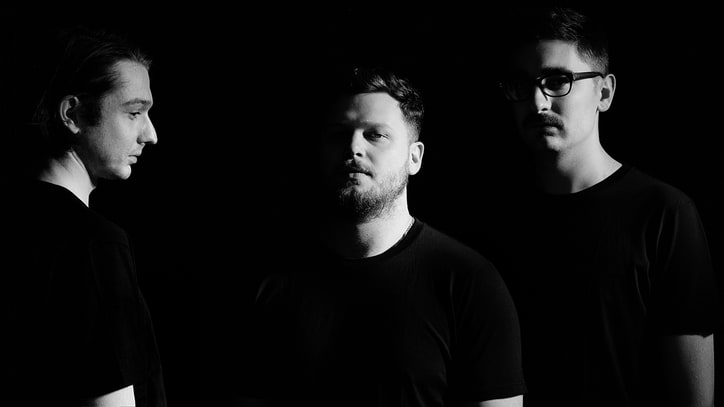 Review: Alt-J Throw a Fun 21st-Century Ren Faire on 'Relaxer'