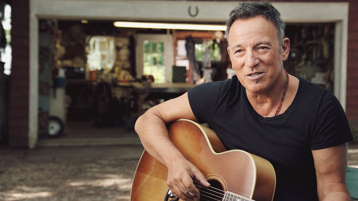 Review: Bruce Springsteen's Revelatory 'Chapter and Verse' Book Soundtrack