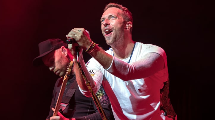 See Chris Martin Sing Beatles' 'Yesterday,' Drake's 'Hotline Bling' in Private Show