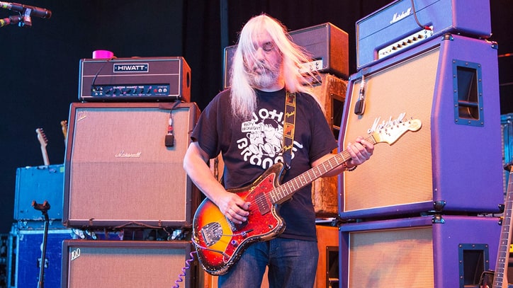 Hear Dinosaur Jr.'s Blistering Ripper 'Goin Down'