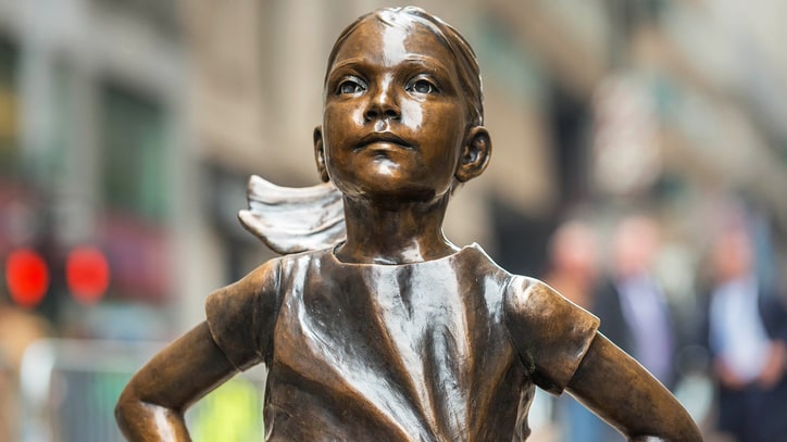 Why 'Pissing Dog' Statue Beside 'Fearless Girl' Statue Is Misogynistic