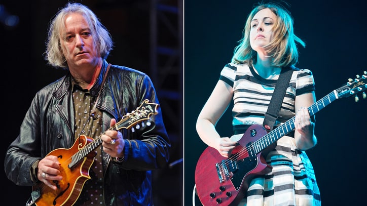 Hear R.E.M., Sleater-Kinney Supergroup's Anti-Donald Trump Song, 'Despierta'