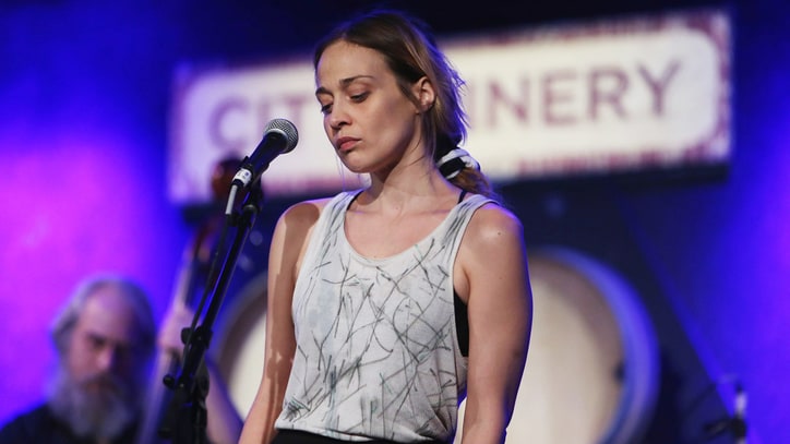 Watch Fiona Apple Sing Anti-Donald Trump A Cappella Christmas Song