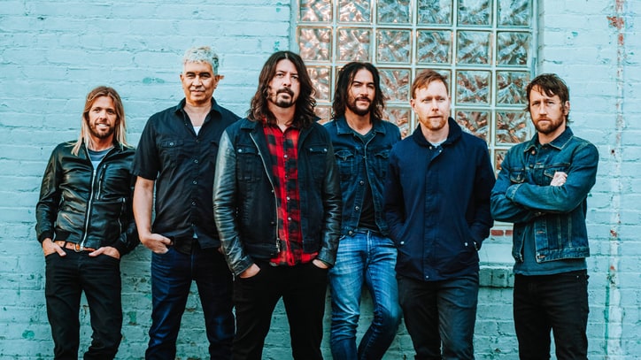 Foo Fighters Reveal Fall Tour, New Album 'Concrete and Gold'
