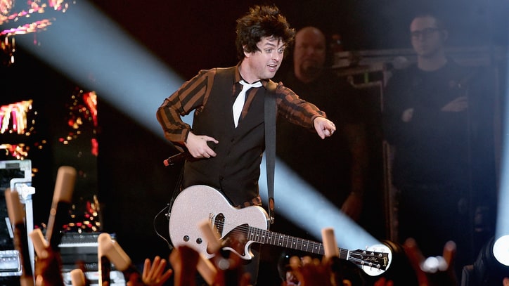 Watch Green Day, Beck, Weezer Unleash Hits at KROQ Christmas Concert