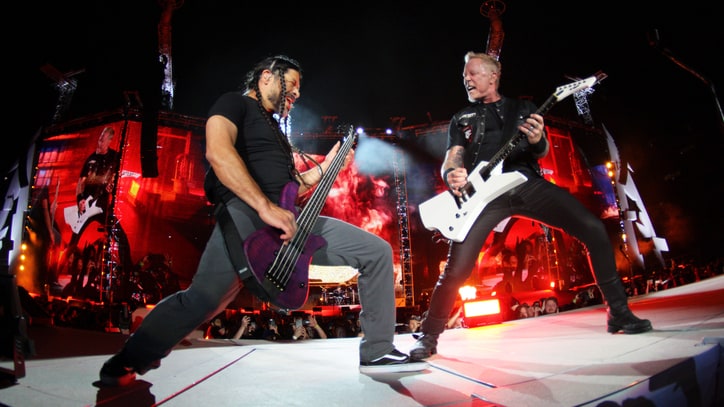 Metallica Kick Off WorldWired U.S. Tour With Larger-Than-Life Spectacle