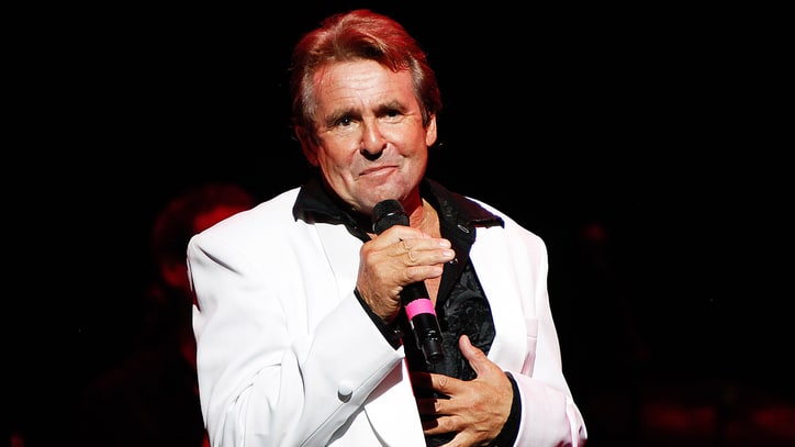 Flashback: Davy Jones Plays His Final Show With the Monkees