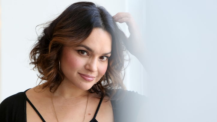 See Norah Jones Pay Tribute to Chris Cornell With Tender 'Black Hole Sun' Cover