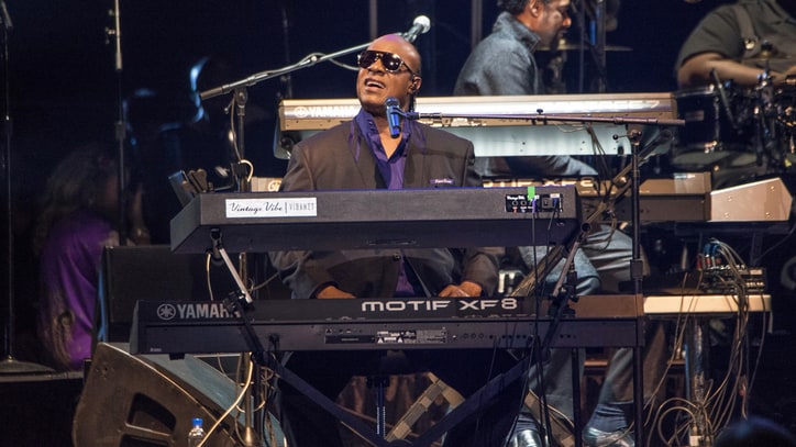 Stevie Wonder, Chaka Khan Shine at Messy Prince Tribute in St. Paul