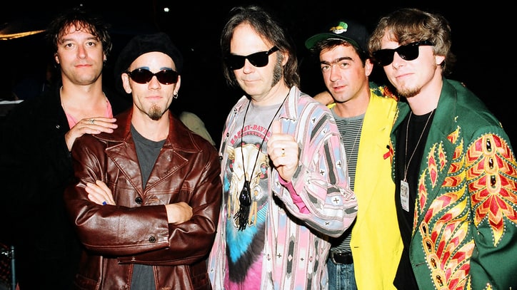 Flashback: Neil Young and R.E.M. Play 'Ambulance Blues' in 1998