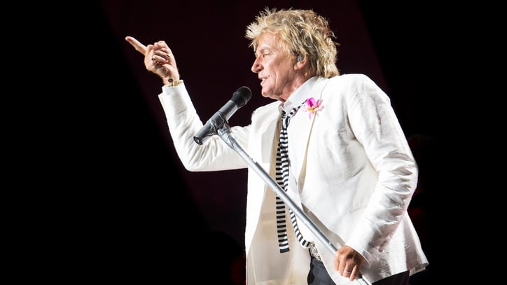 Rod Stewart Apologizes for Mock Beheading Video