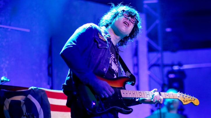 Watch Ryan Adams Cut 'Do You Still Love Me' Using Vintage Voice-O-Graph