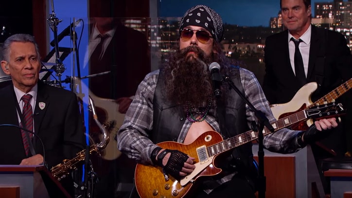 Watch John Mayer Fake Out 'Kimmel' Crowd With House Band Disguise