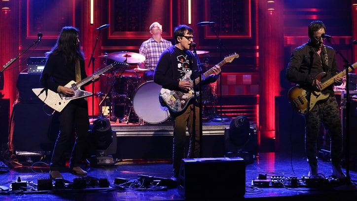 See Weezer's Breezy 'Feels Like Summer' on 'Fallon'