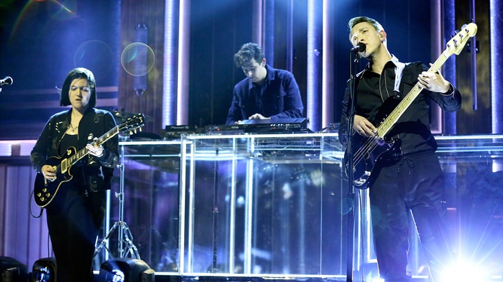 Watch the xx Perform Hypnotic New Song 'Lips' on 'Fallon'