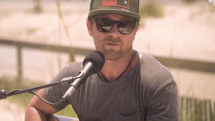 See Kip Moore's Acoustic 'Running for You' on a Florida Beach