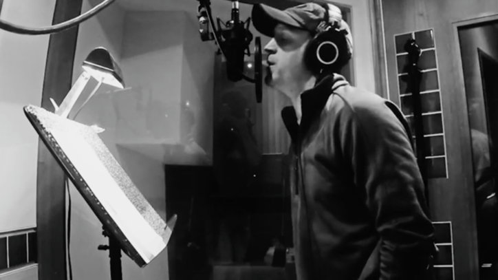 Hear Justin Moore's Futuristic 'Somebody Else Will'