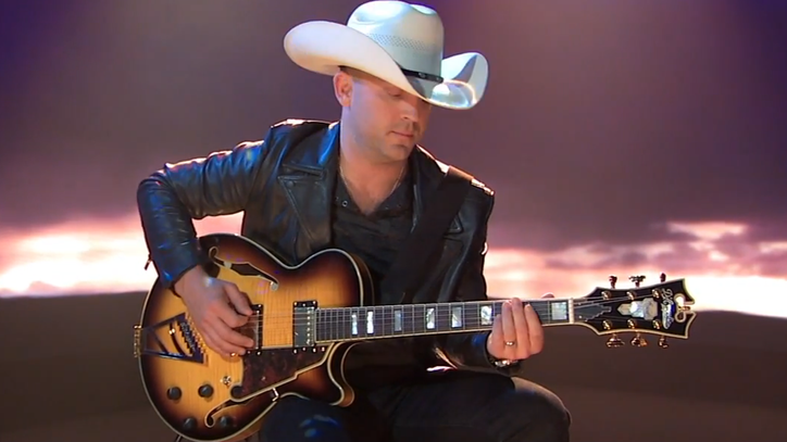 See Justin Moore Sing About a 'Devil Stool' on 'Kimmel'