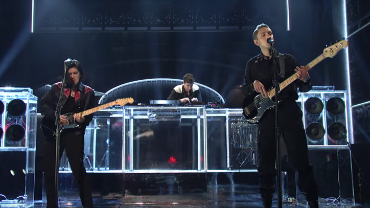 Watch the xx Break Out 'On Hold' for Energetic 'SNL' Debut