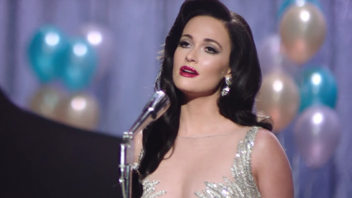 Watch Kacey Musgraves Go Glam for 'New Year's Eve' Video