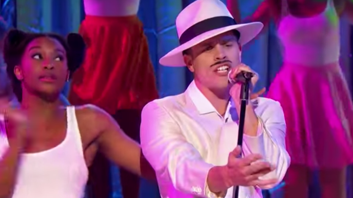 Watch Dustin Lynch, Cassadee Pope Duel on 'Lip Sync Battle'