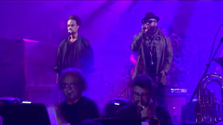 See the Roots, Bilal Perform 'Detroit' Song 'It Ain't Fair' on 'Fallon'
