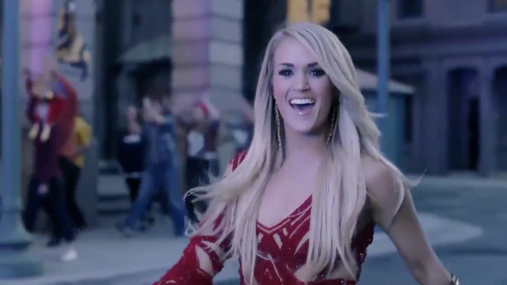 See Carrie Underwood's Swaggering New 'Sunday Night Football' Opening