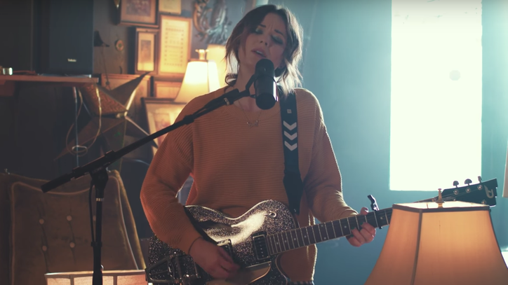 See Jillian Jacqueline's Intimate Live 'Sugar and Salt' Video