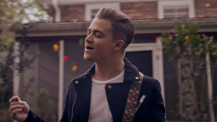 Watch Hunter Hayes' Surprise Love Story in 'This Girl' Video