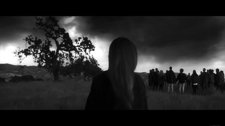 Watch A Perfect Circle's Smartphone-Obsessed 'Disillusioned' Video